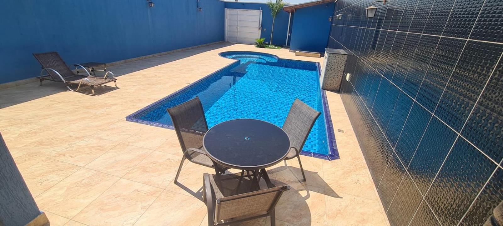 Casa com piscina