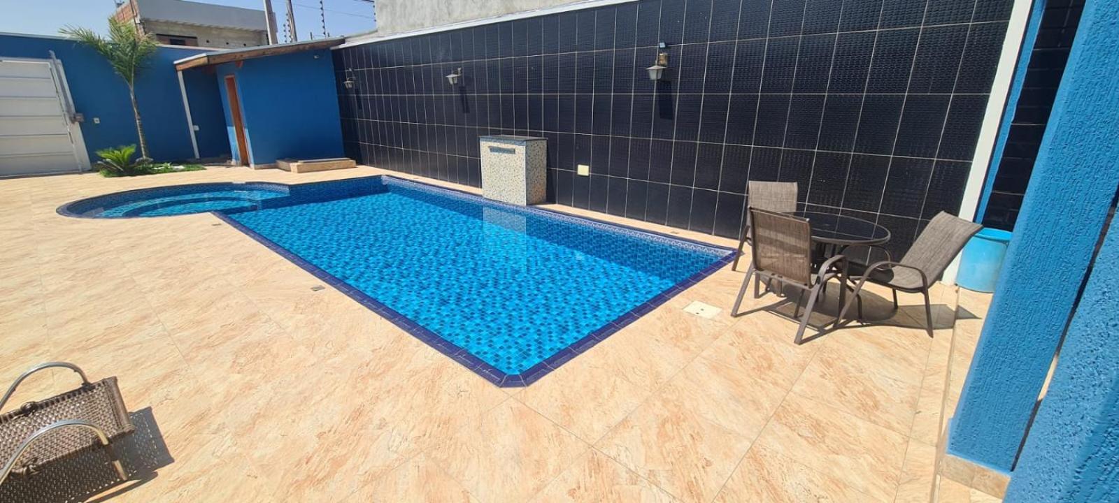 Casa com piscina