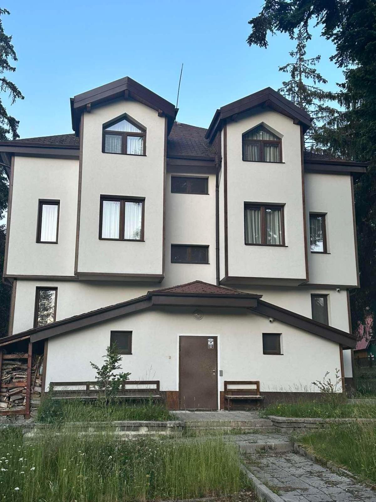 Villa Rila Borovets with Hot Pool, Jacuzzi & Sauna by BookVillaBG