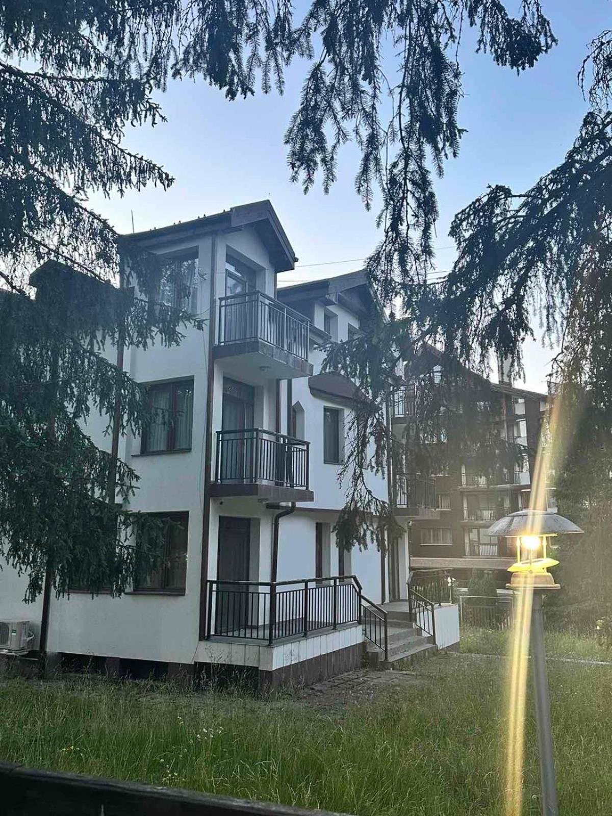 Villa Rila Borovets with Hot Pool, Jacuzzi & Sauna by BookVillaBG
