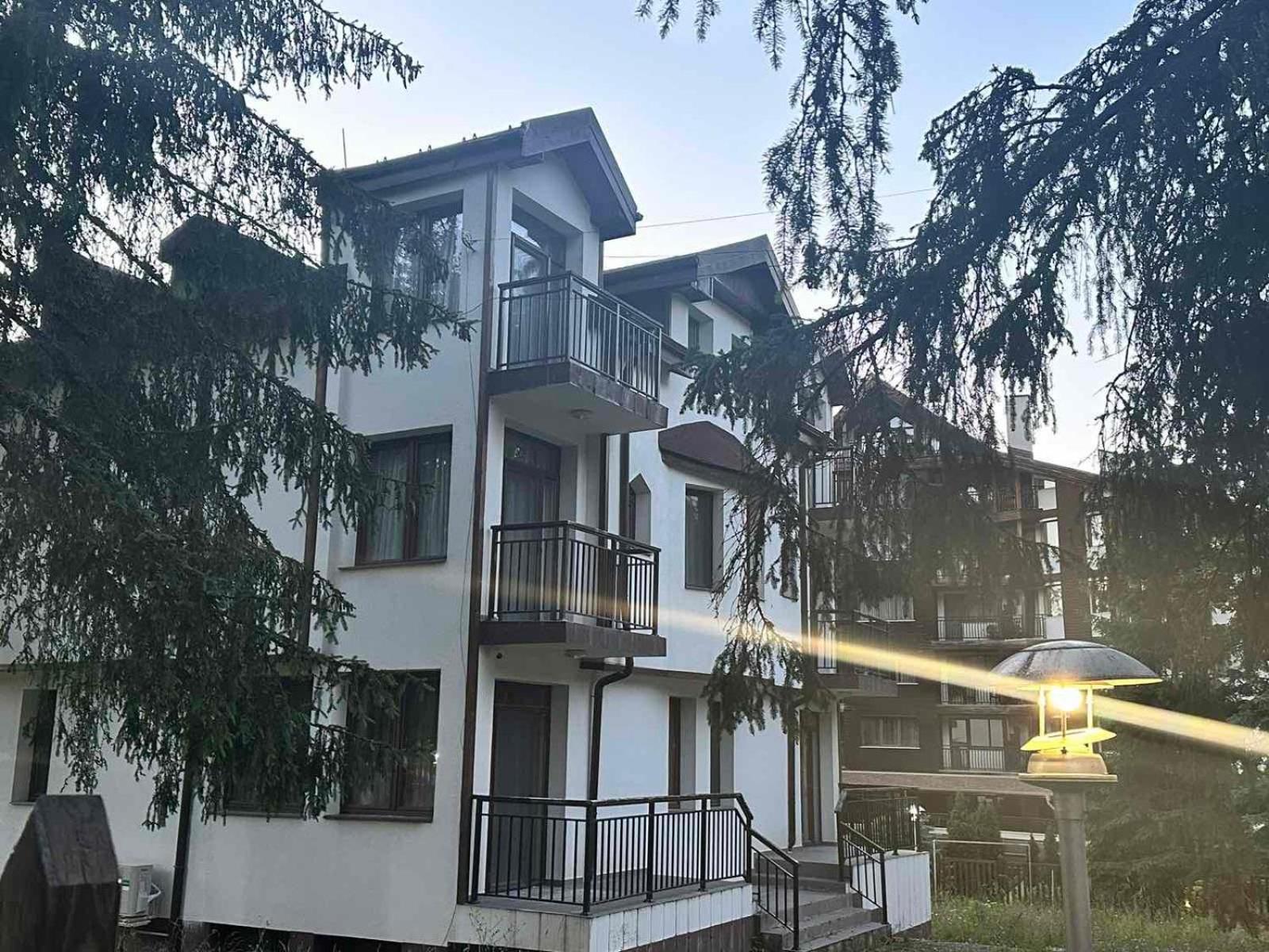 Villa Rila Borovets with Hot Pool, Jacuzzi & Sauna by BookVillaBG