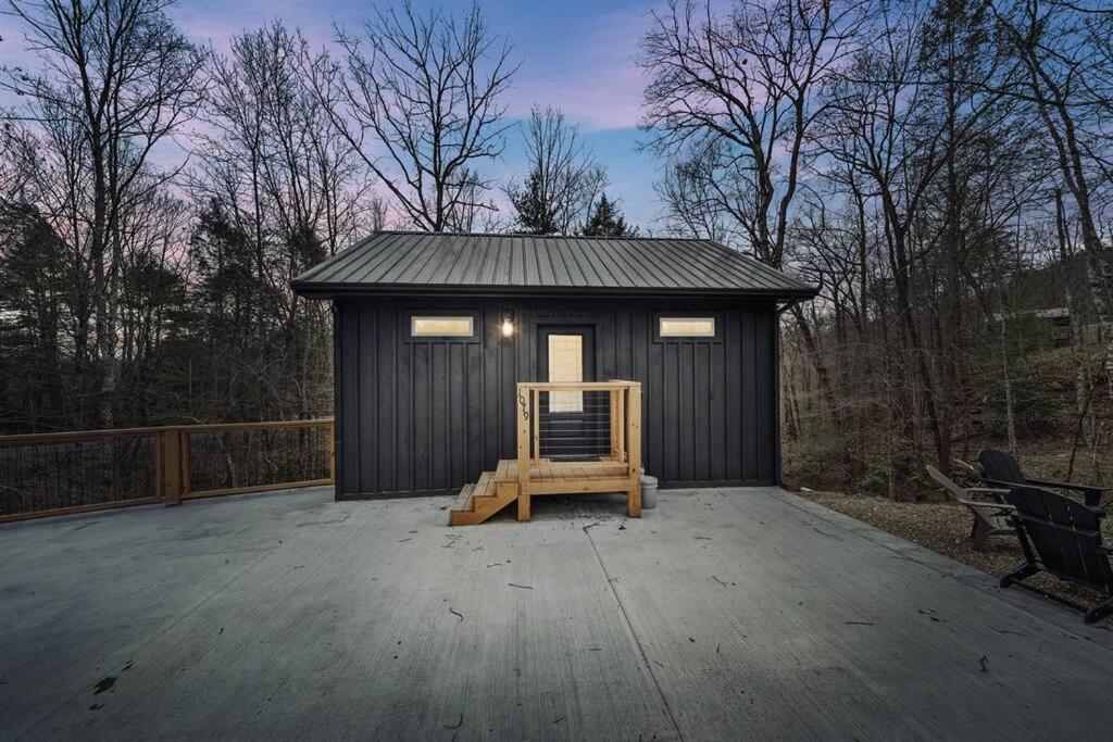 Hotel Honeymoon Couples Cabin Secluded, Hot Tub, Views - Image 1