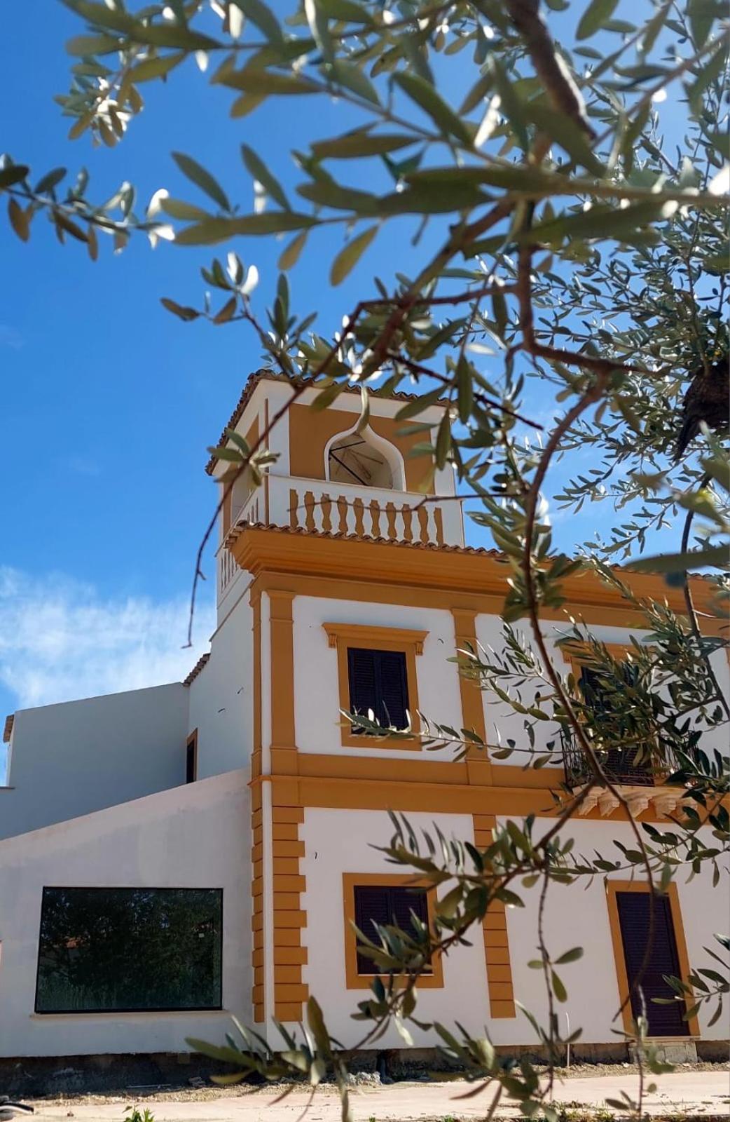 Casa Torre Chimera