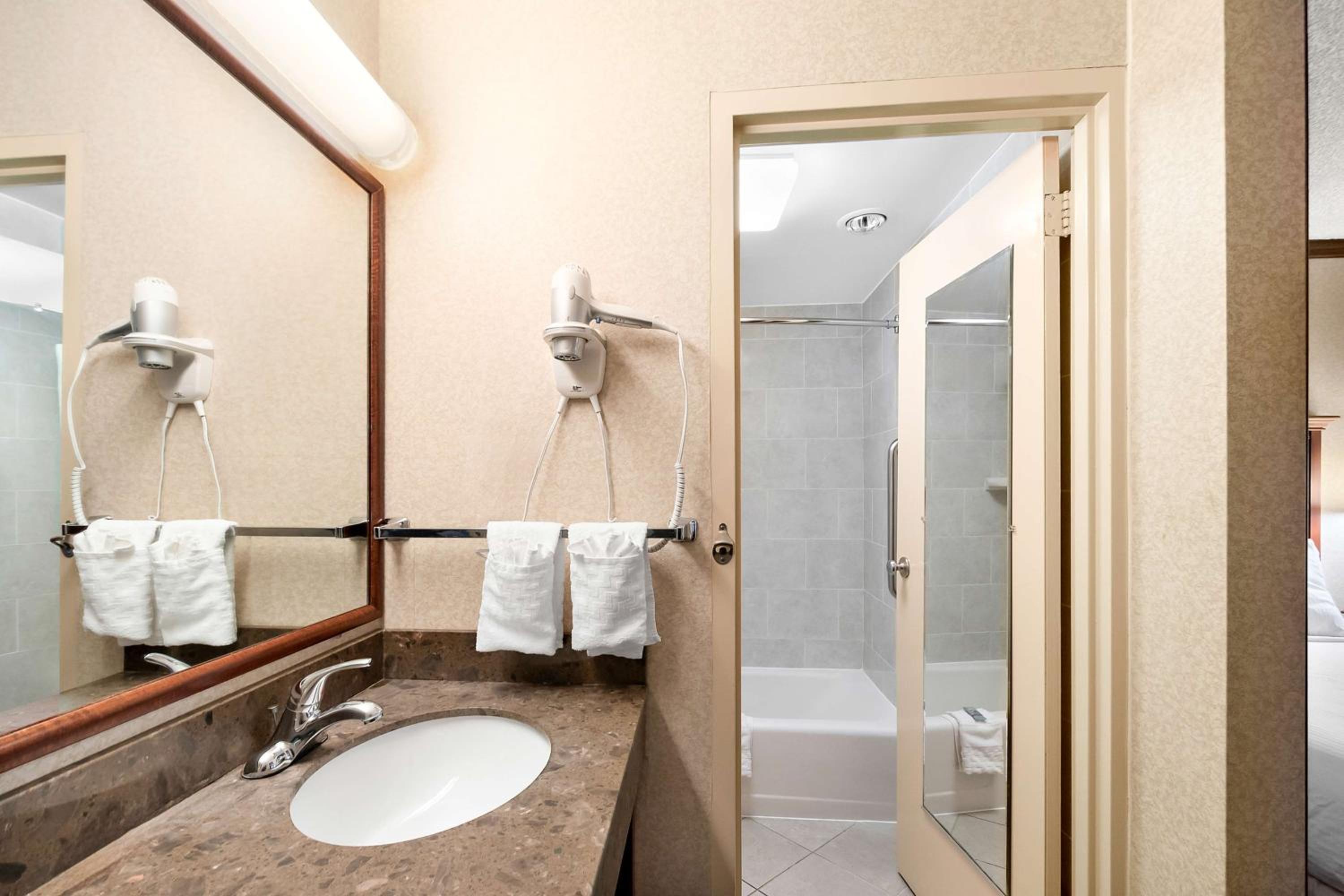 Best Western Fairfax City - Property Image 12