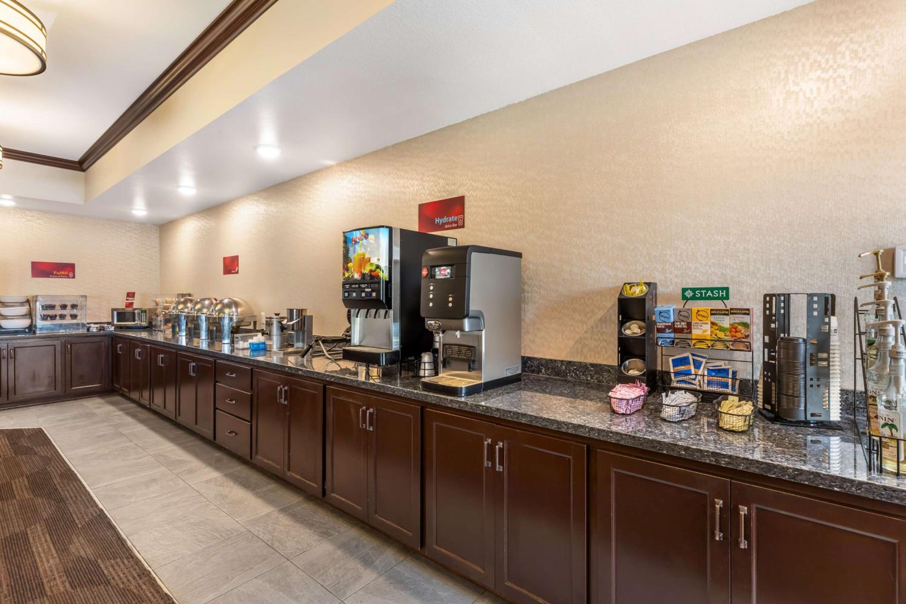 Casper Vacations - Best Western PLUS Casper Inn  Suites - Property Image 5