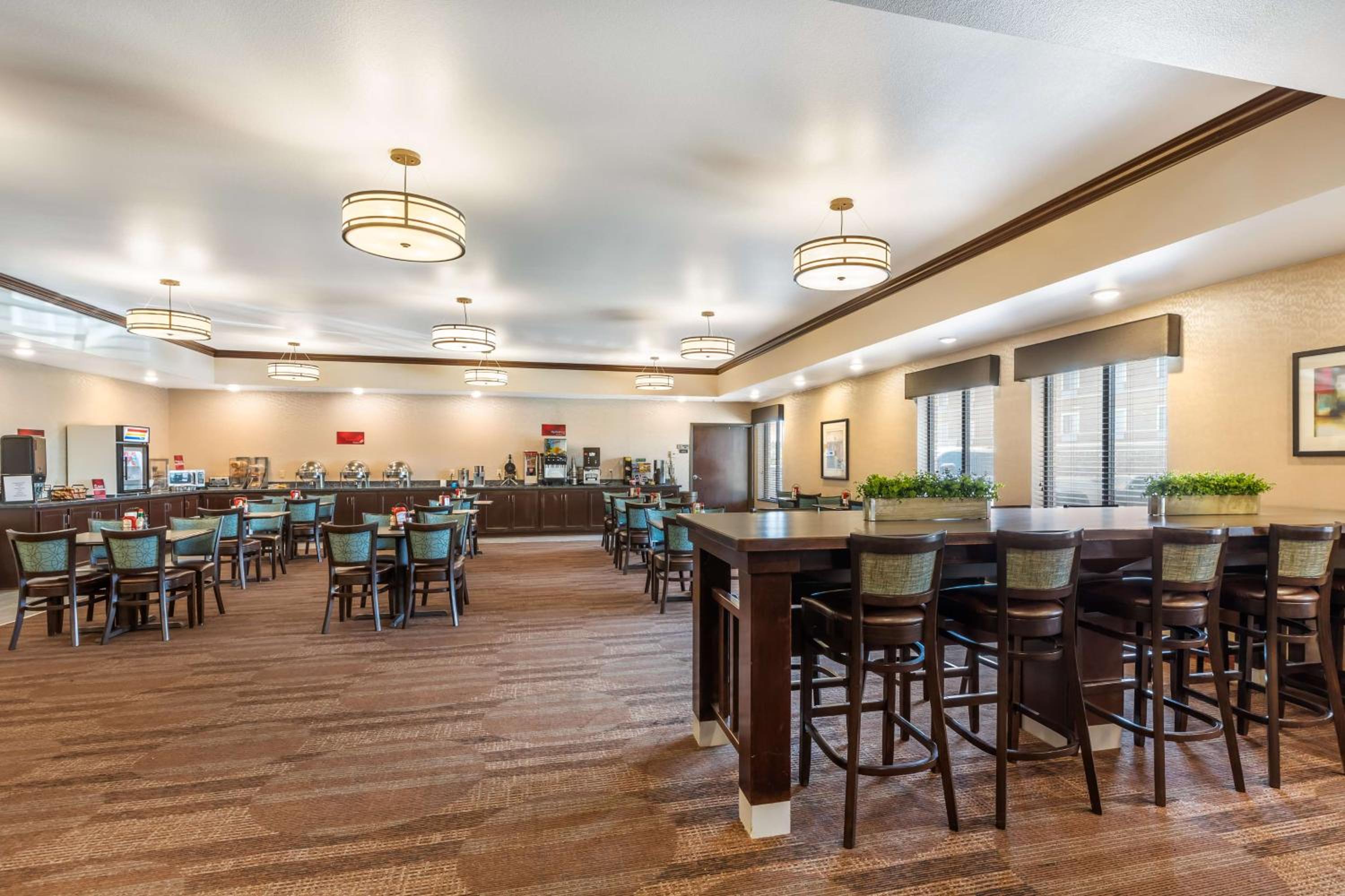 Casper Vacations - Best Western PLUS Casper Inn  Suites - Property Image 6