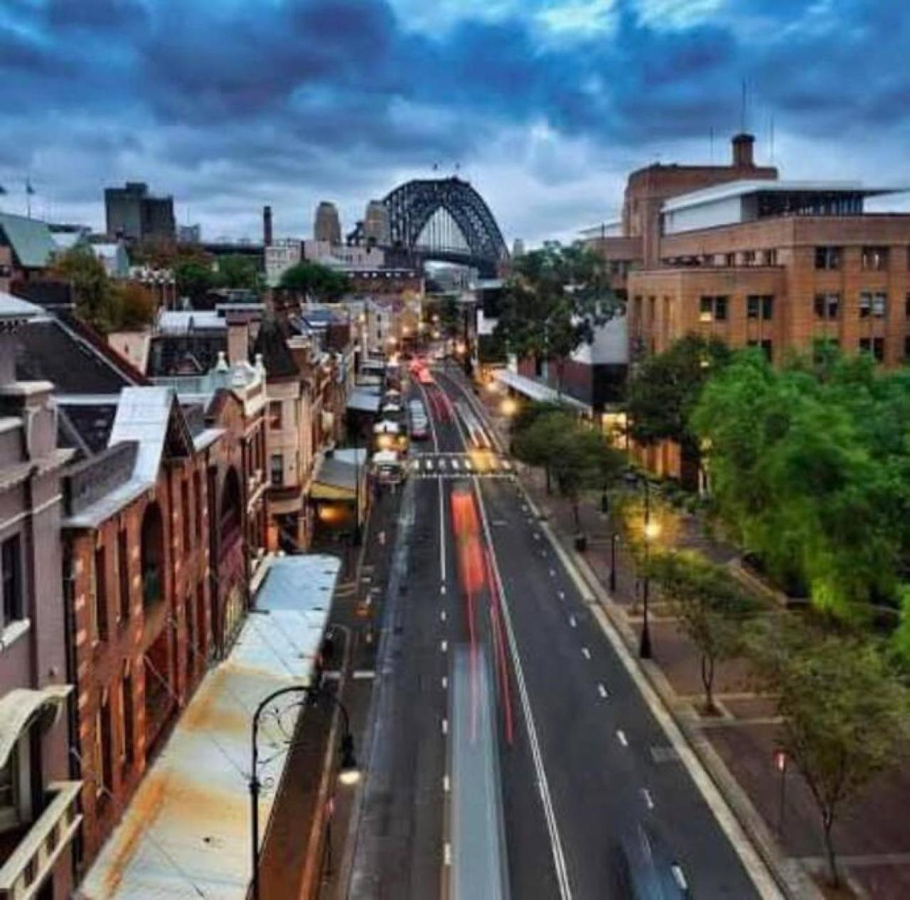 Spectacular 1 Bed Apartment in Sydney CBD with Gym