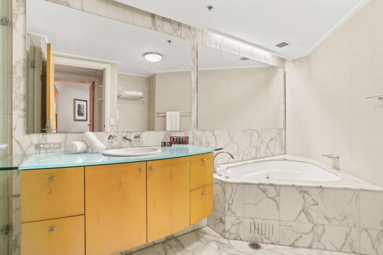 Luxurious Apartment only 250m Walk To Opera House