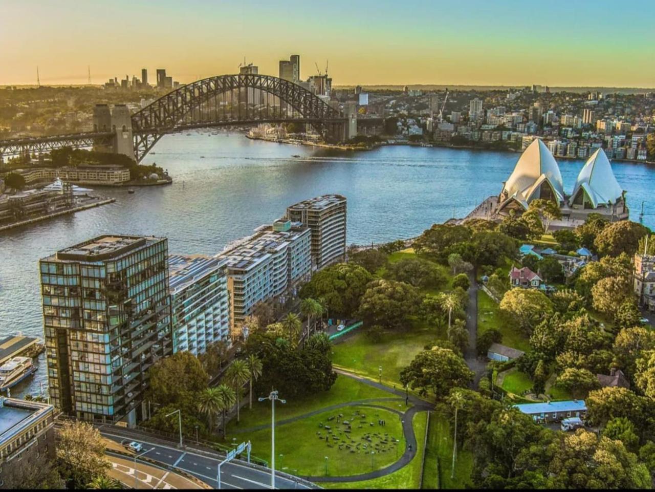Luxurious Apartment only 250m Walk To Opera House