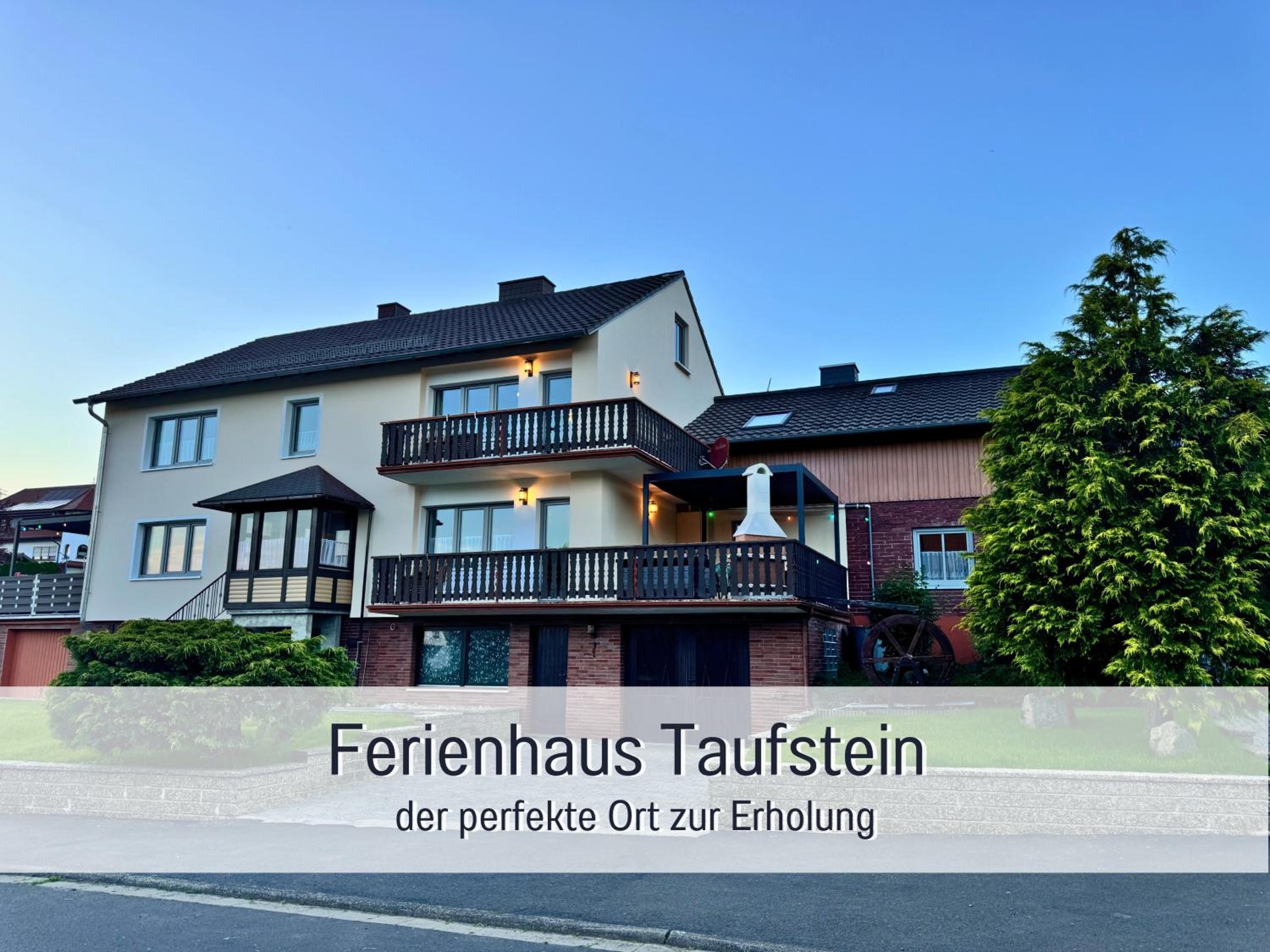 Großes Ferienhaus für 12 -17 Personen mit Whirlpool - Spielzimmer und Garten