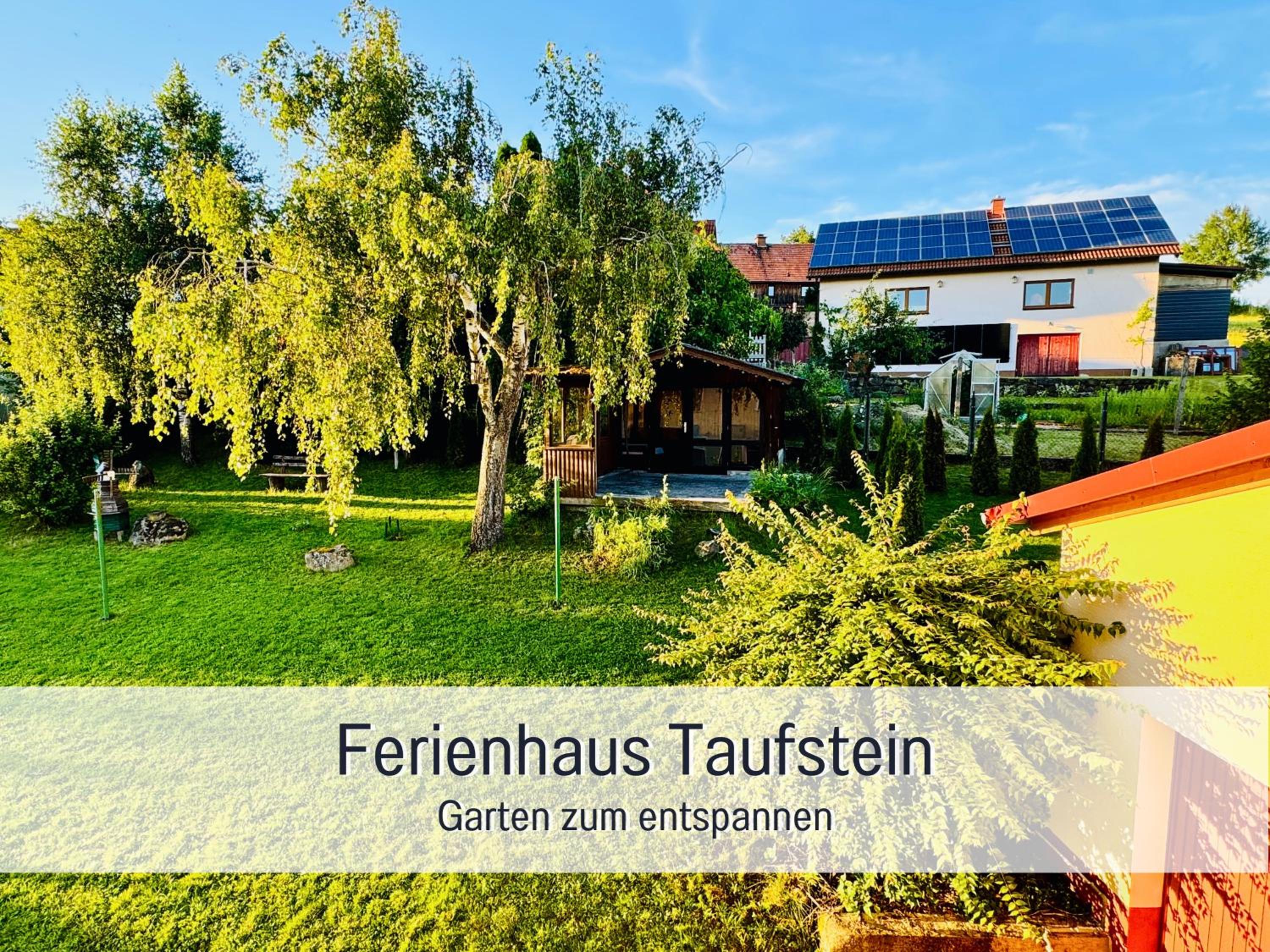 Großes Ferienhaus für 12 -17 Personen mit Whirlpool - Spielzimmer und Garten