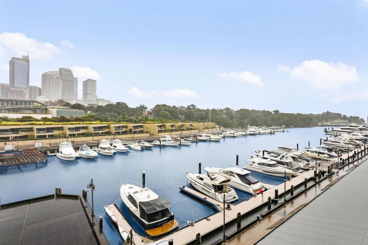 Spectacular Waterfront with Cosmopolitan Lifestyle