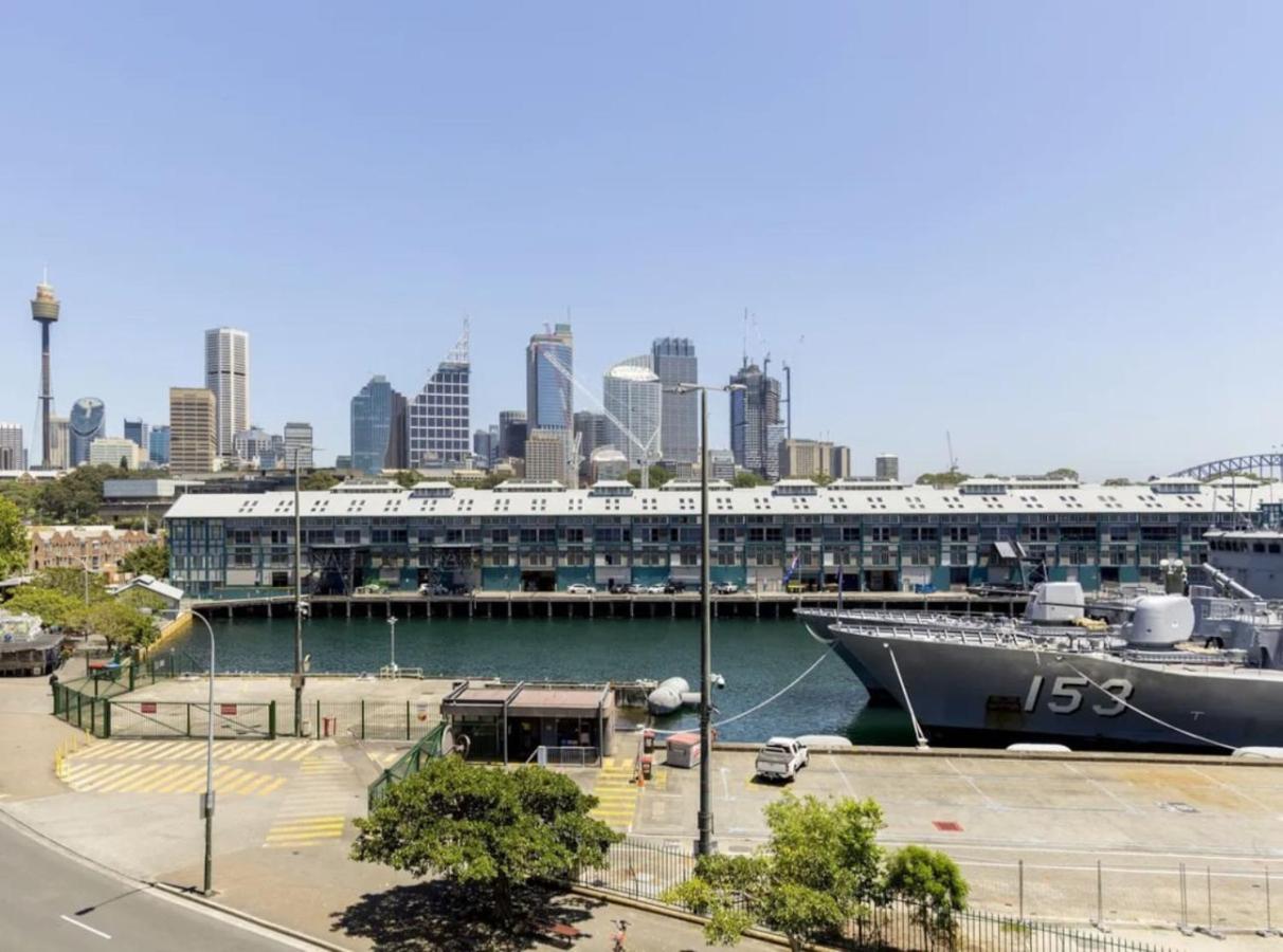 Spectacular Waterfront with Cosmopolitan Lifestyle