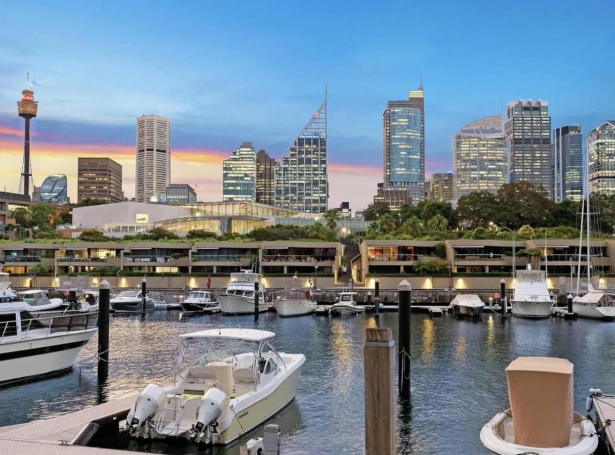 Spectacular Waterfront with Cosmopolitan Lifestyle