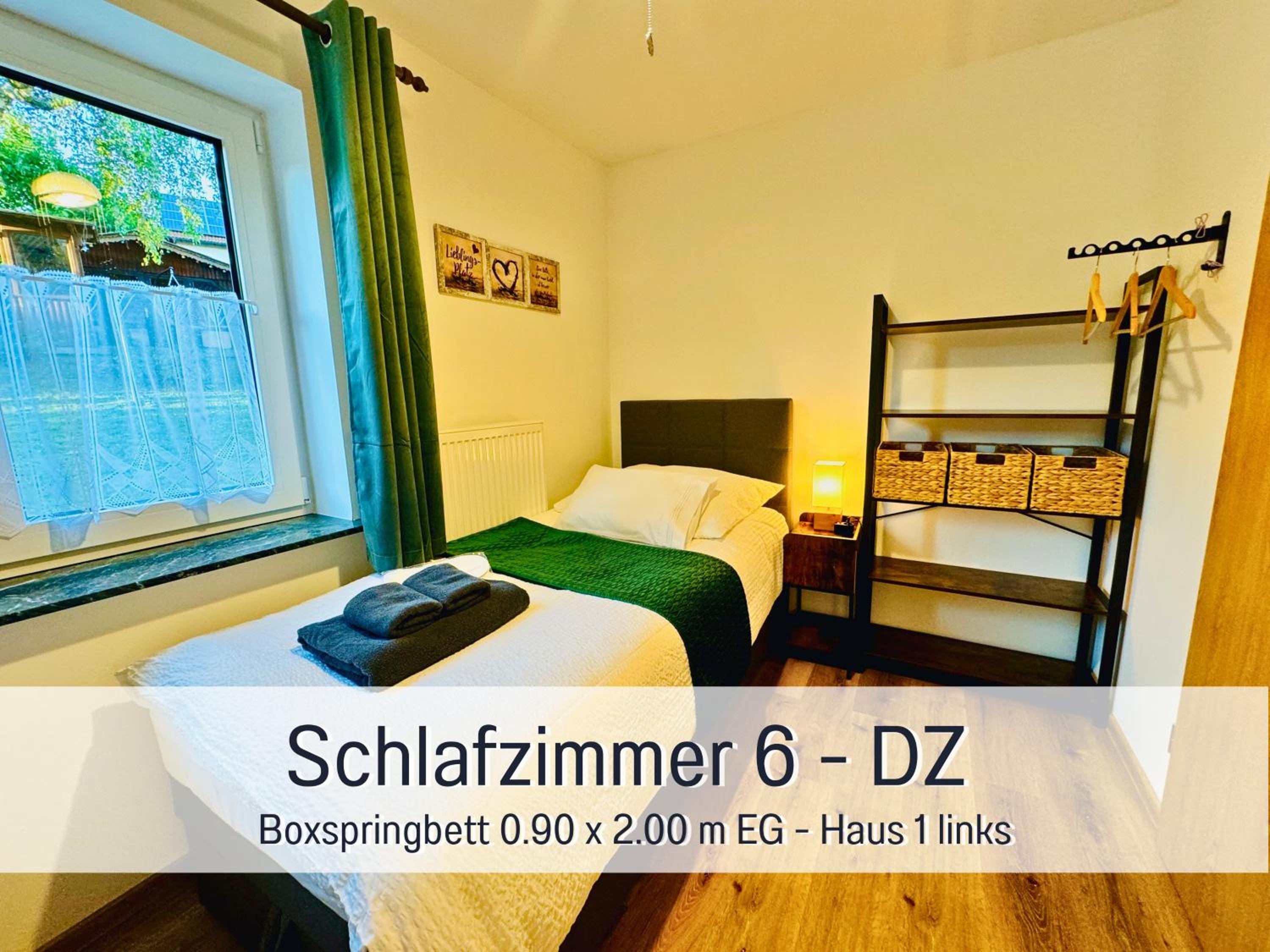 Großes Ferienhaus für 12 -17 Personen mit Whirlpool - Spielzimmer und Garten