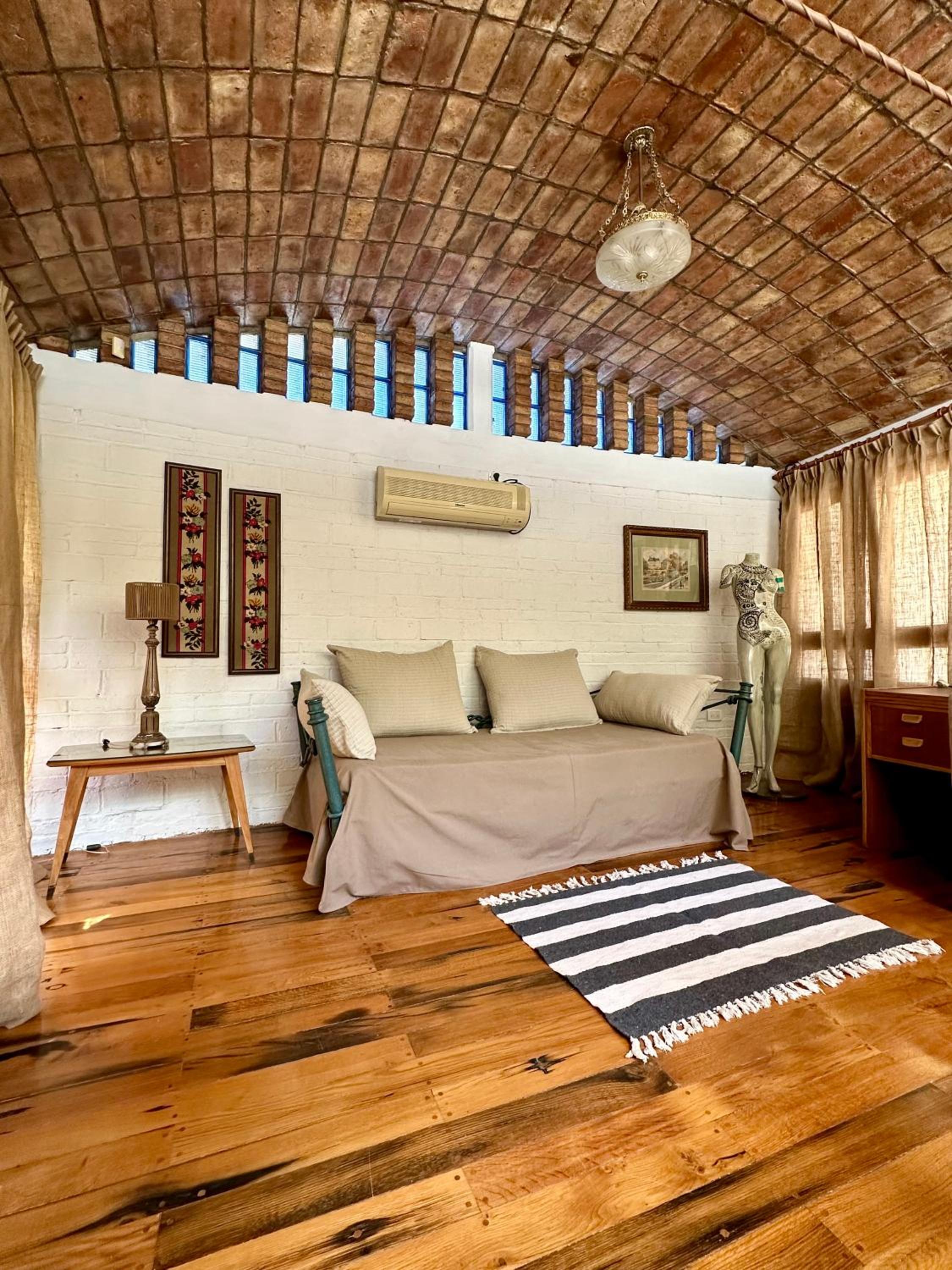 5 JOTAS DARRAGUEIRA Guest House & Loft