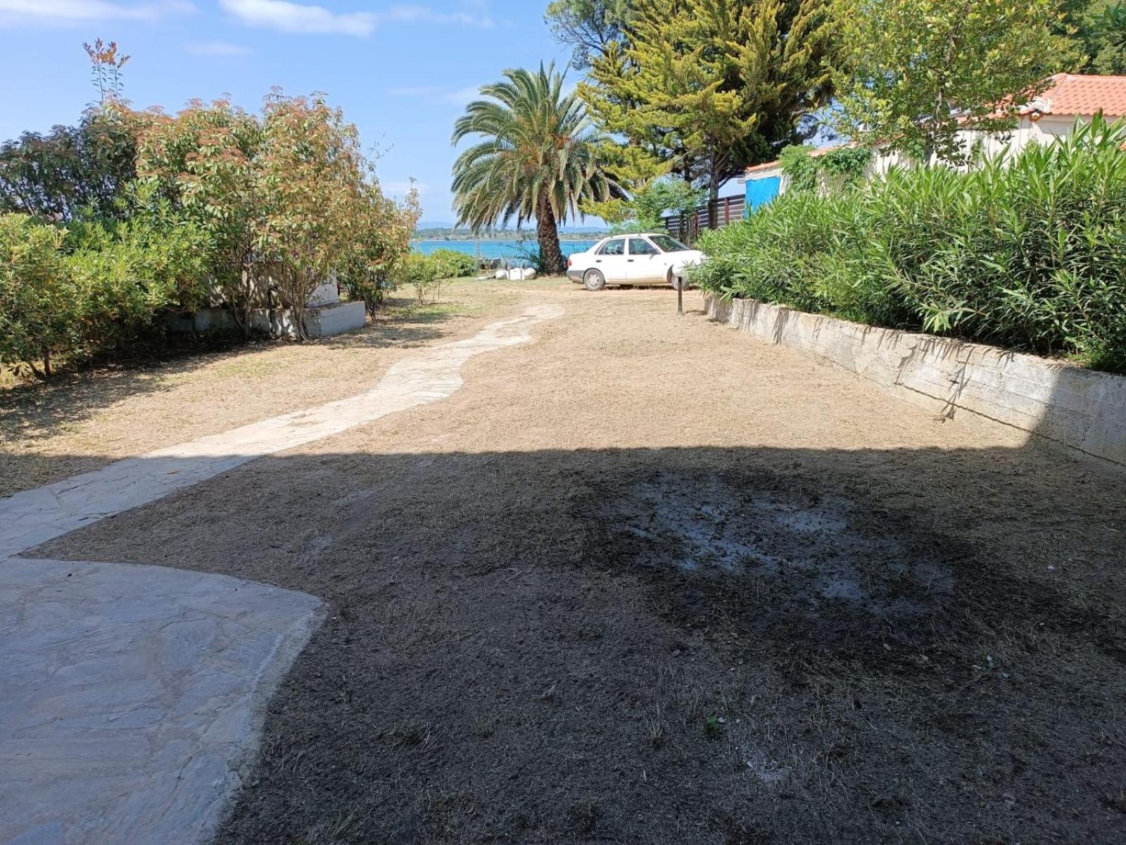 Diafanos Beach Apartments