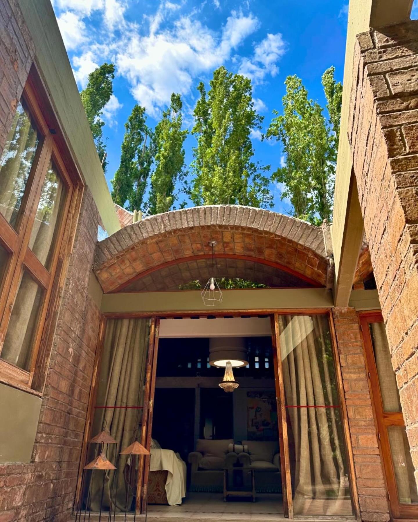 5 JOTAS DARRAGUEIRA Guest House & Loft