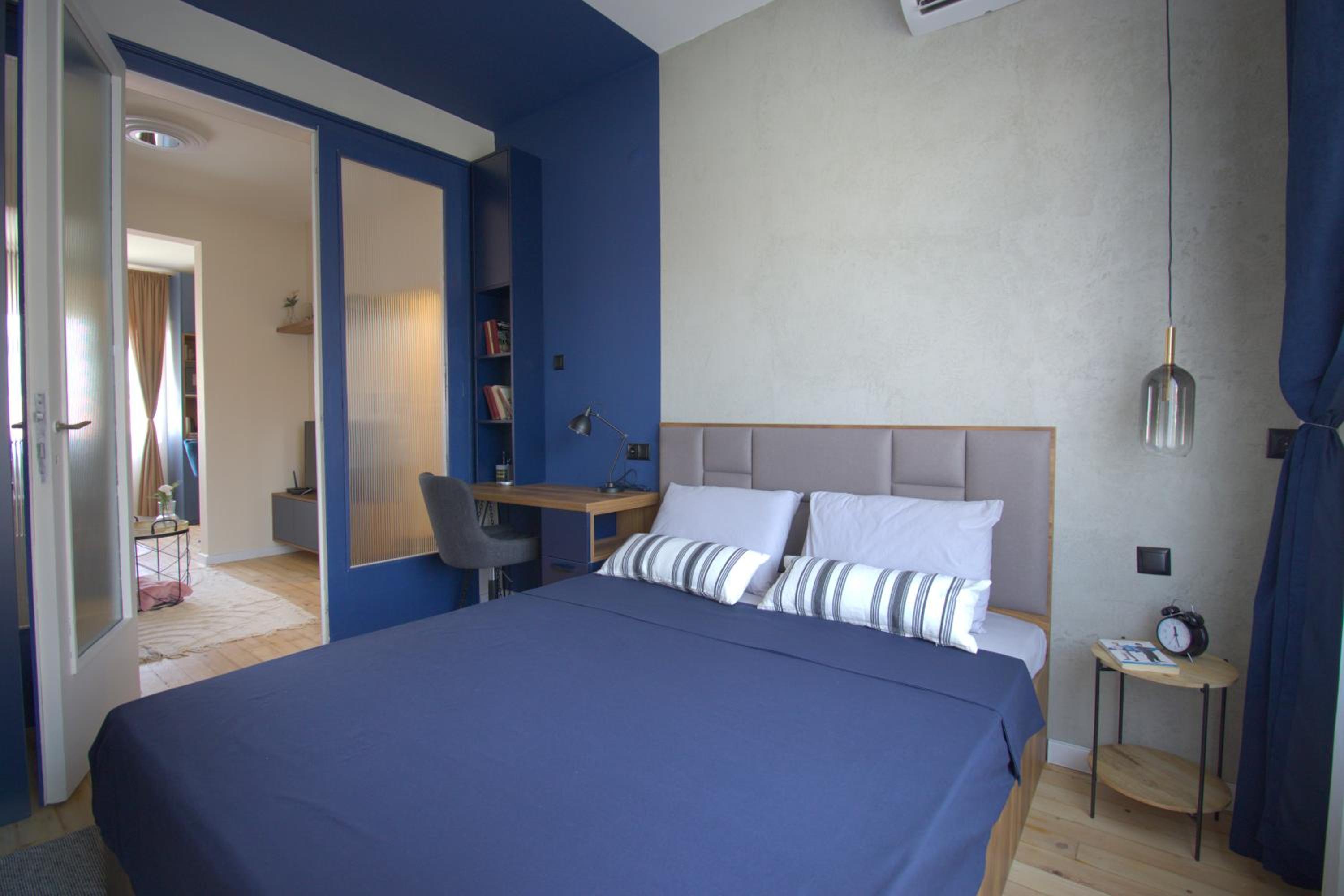 NEW The Blue Heart Of Sofia Center