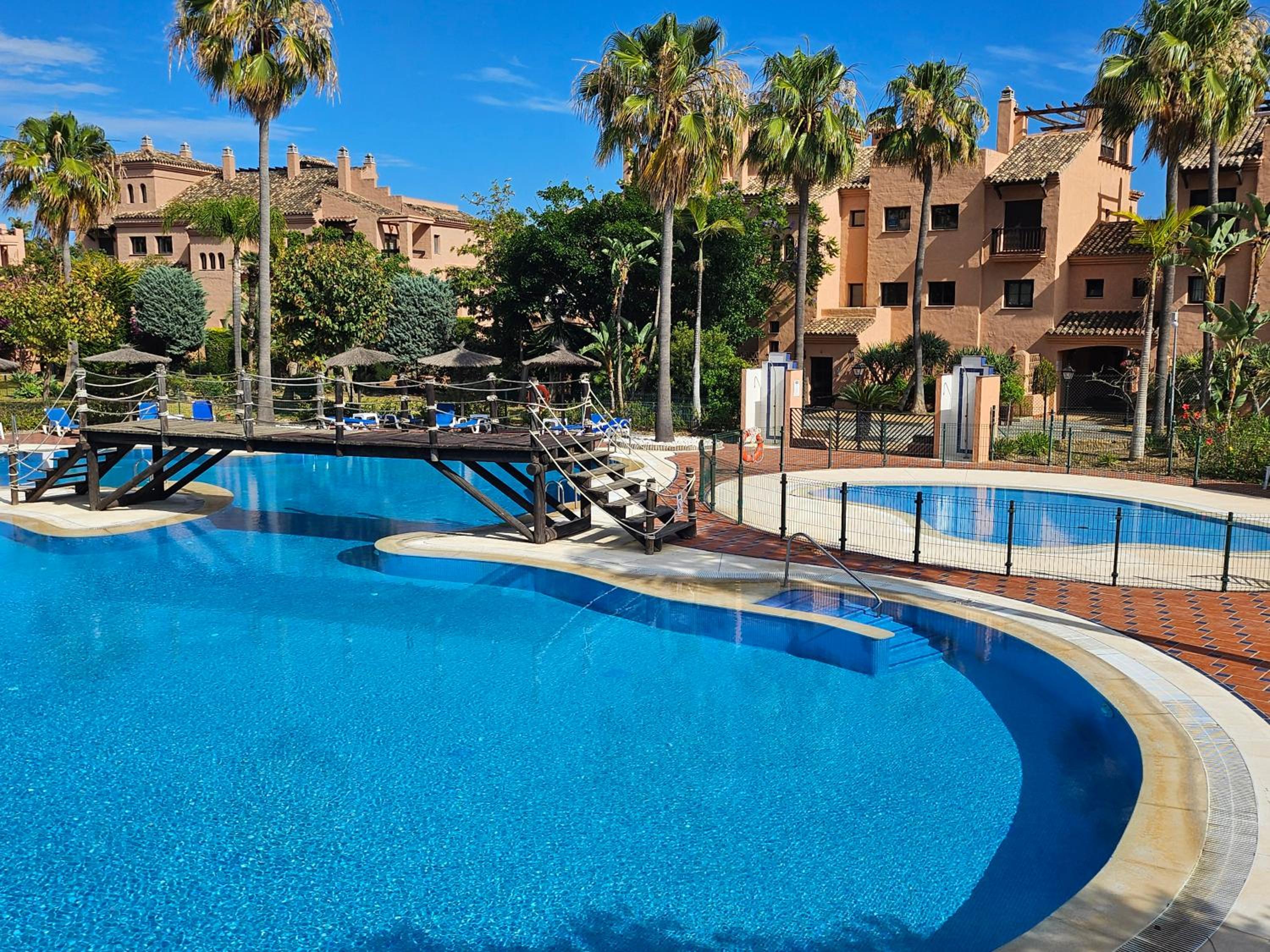 Hotel Modern 2BR APT second line Marbella Beach, Pools and Paddle - Image 1