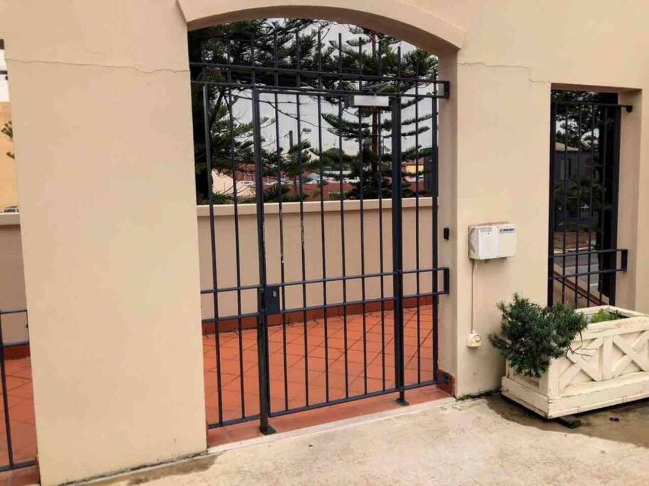 Esplanade Views Heart of Freo Family Stay