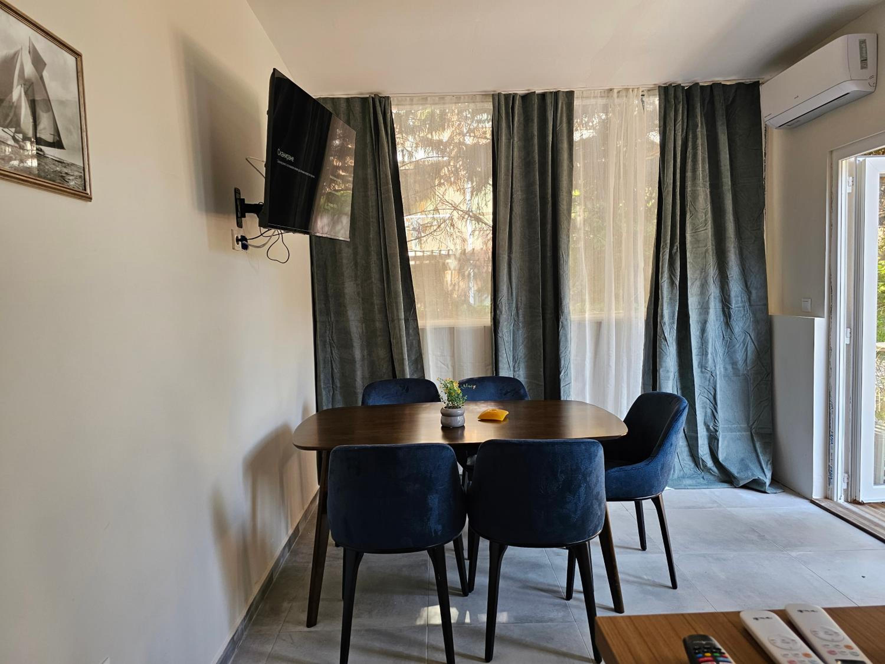 Kiara Apartments