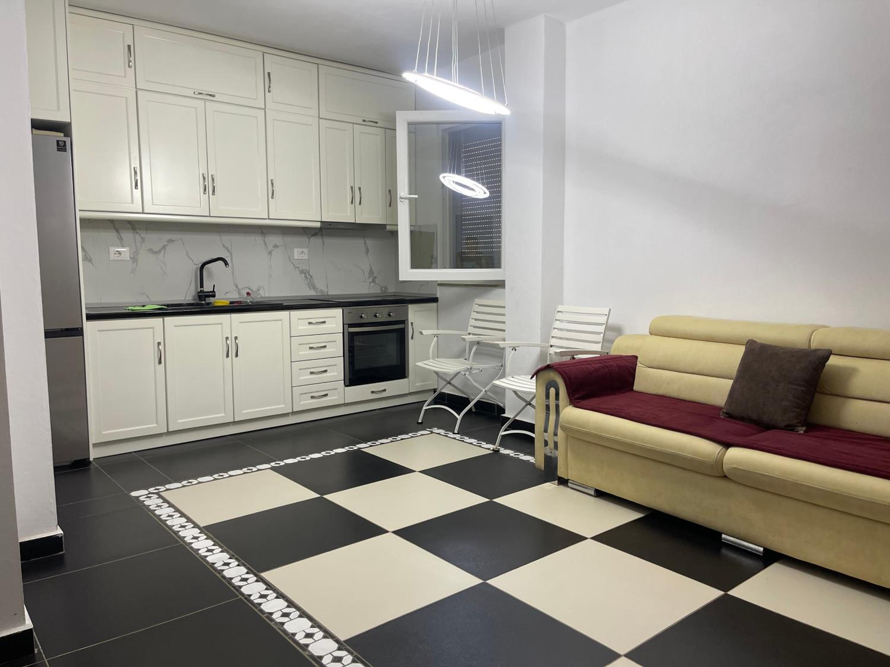 Apartament near beach, with garden