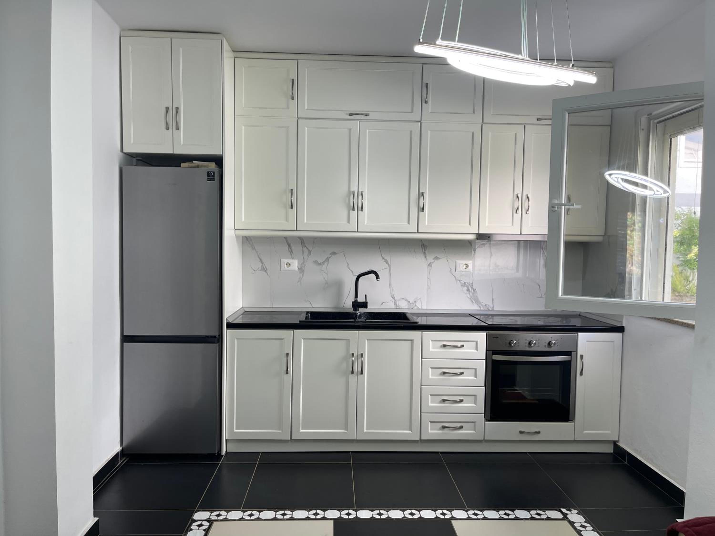 Apartament near beach, with garden