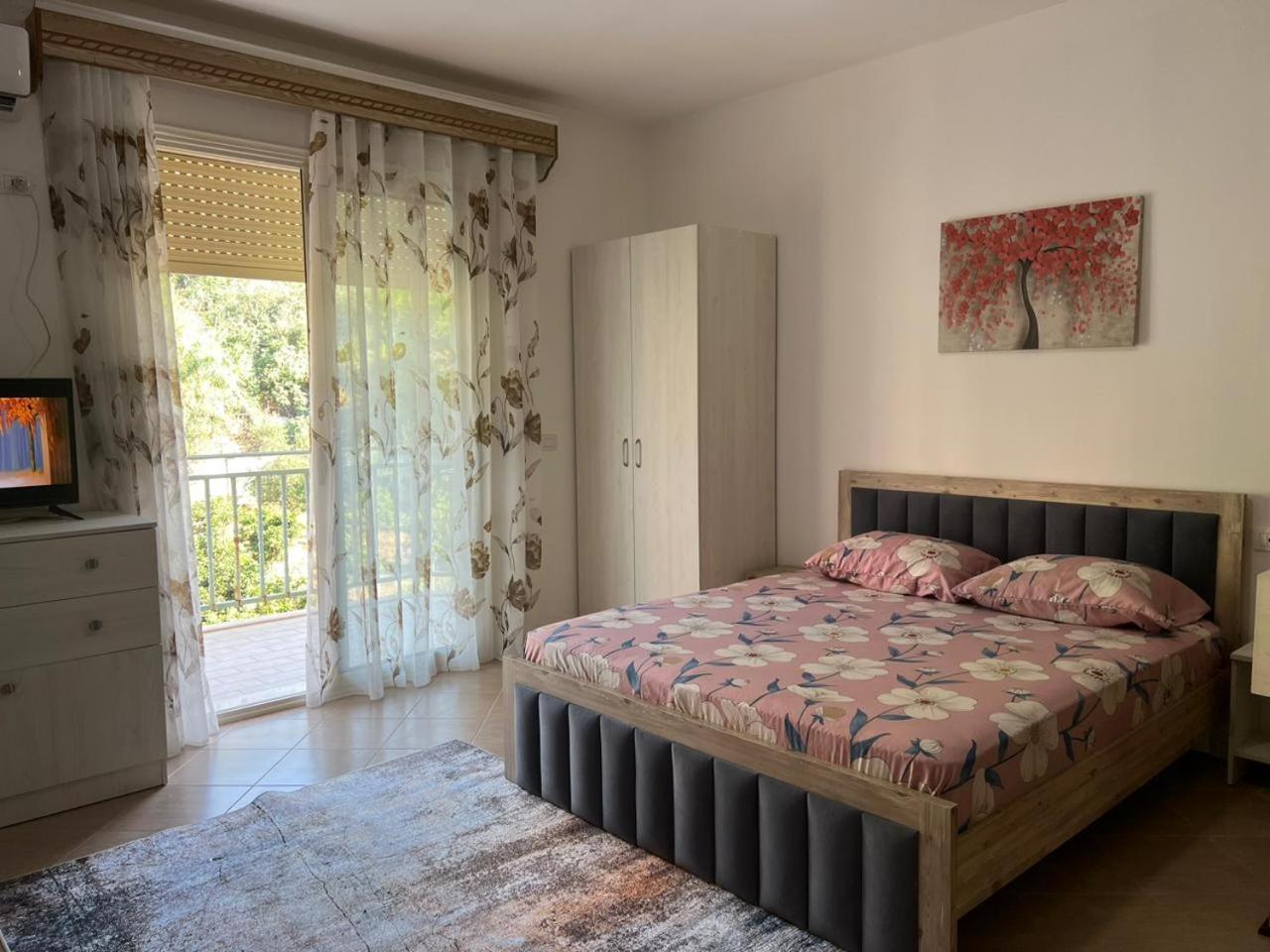 Alma's Apartments at Residence