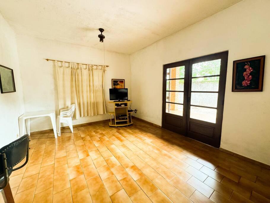 Casa Neves, ampla, próxima a Praia Grande