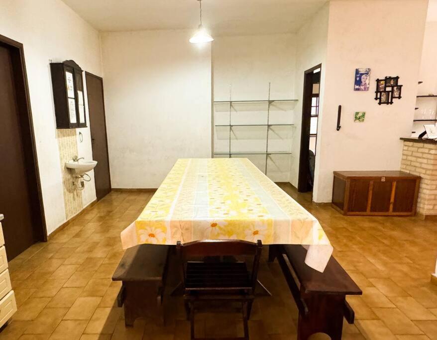 Casa Neves, ampla, próxima a Praia Grande