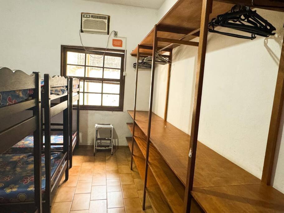 Casa Neves, ampla, próxima a Praia Grande