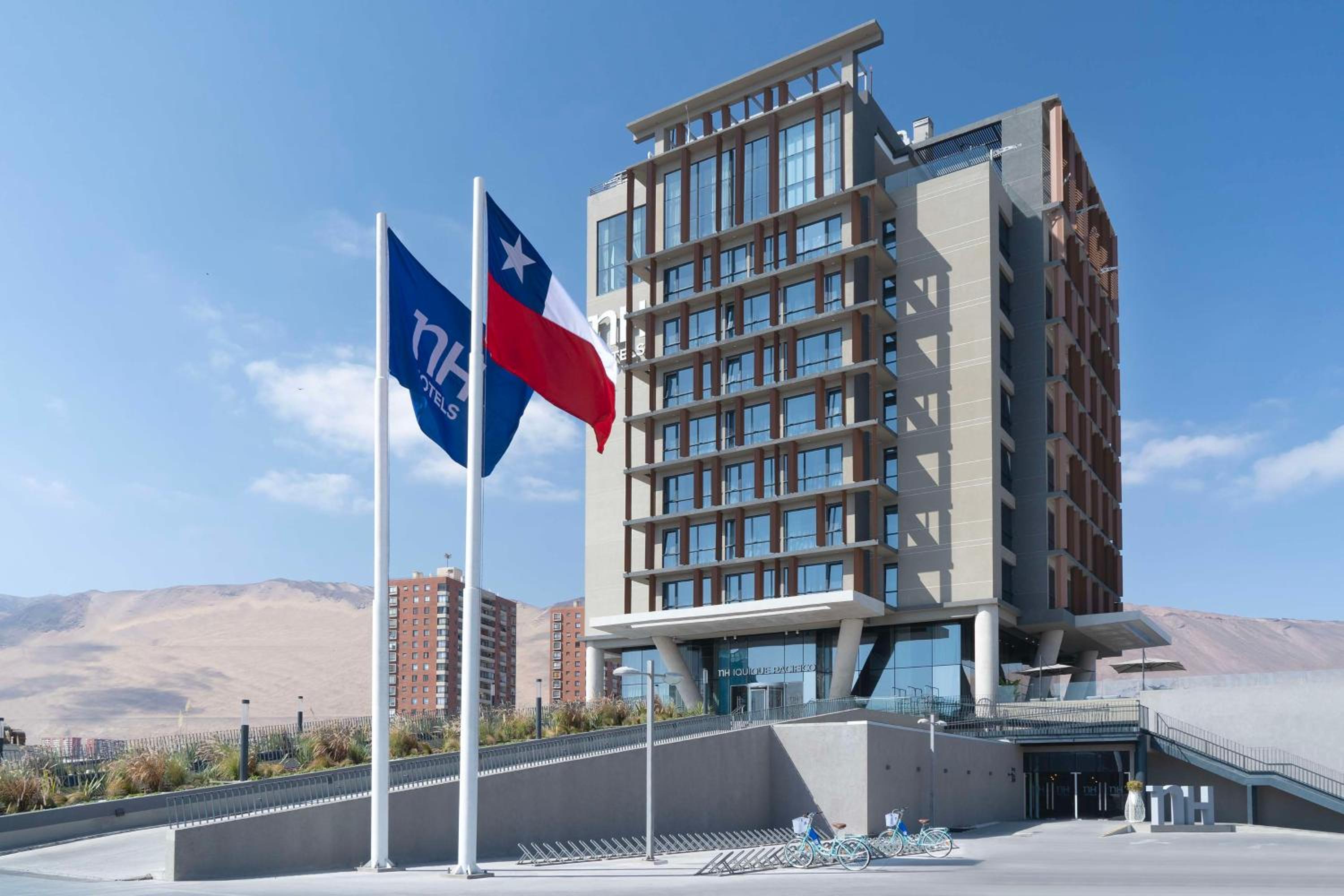 Hotel NH Iquique Pacifico - Image 1