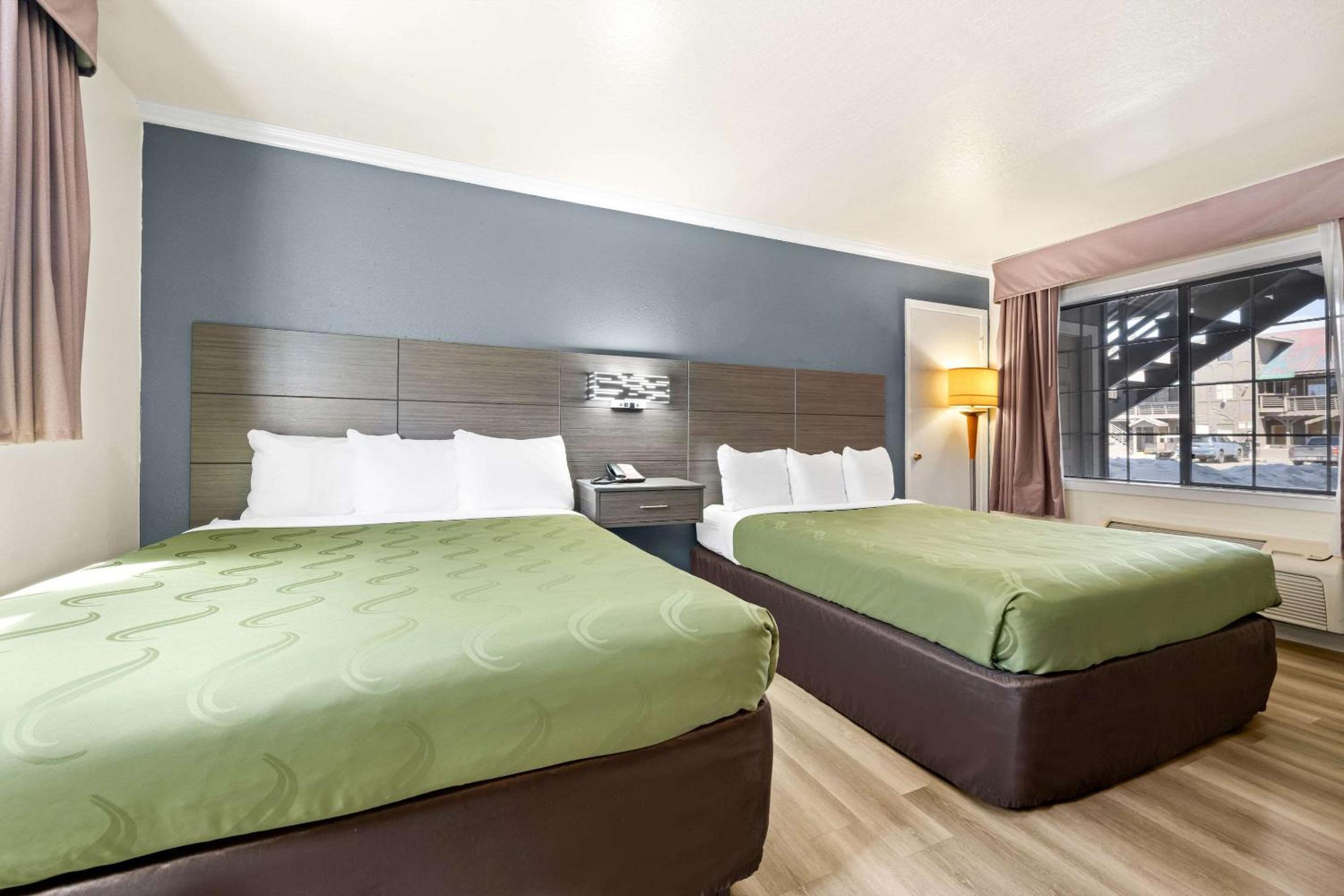 Lake Tahoe Vacations - Econo Lodge Inn Suites Heavenly Village Area - Property Image 34