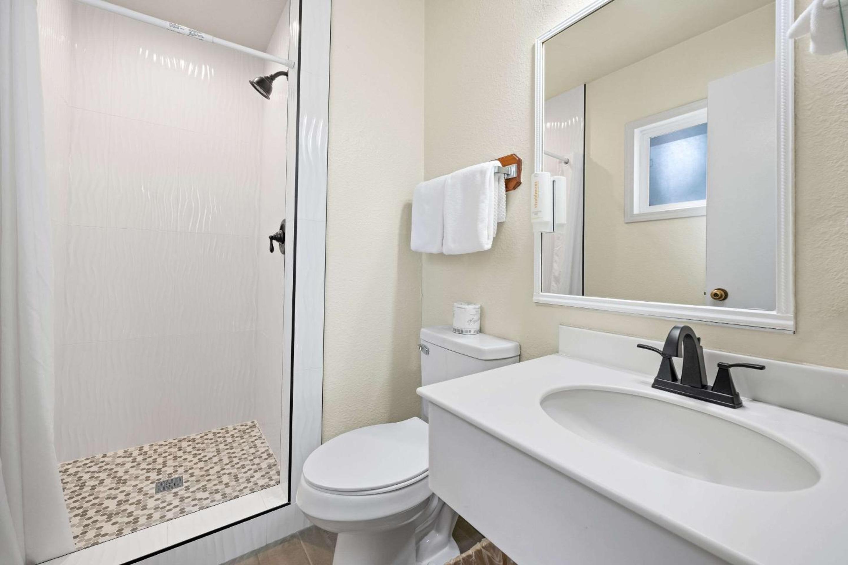 Lake Tahoe Vacations - Econo Lodge Inn Suites Heavenly Village Area - Property Image 47