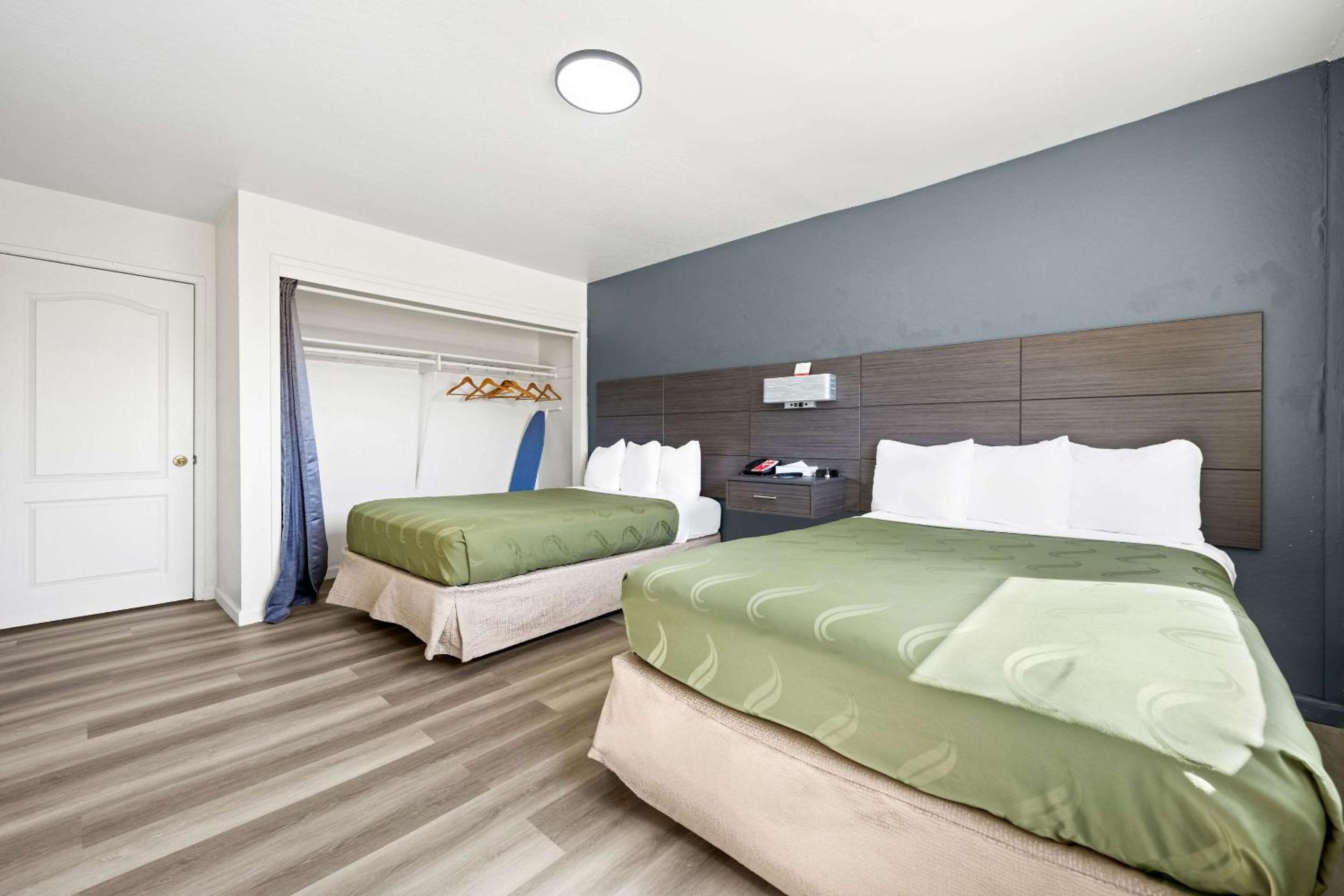 Lake Tahoe Vacations - Econo Lodge Inn Suites Heavenly Village Area - Property Image 5