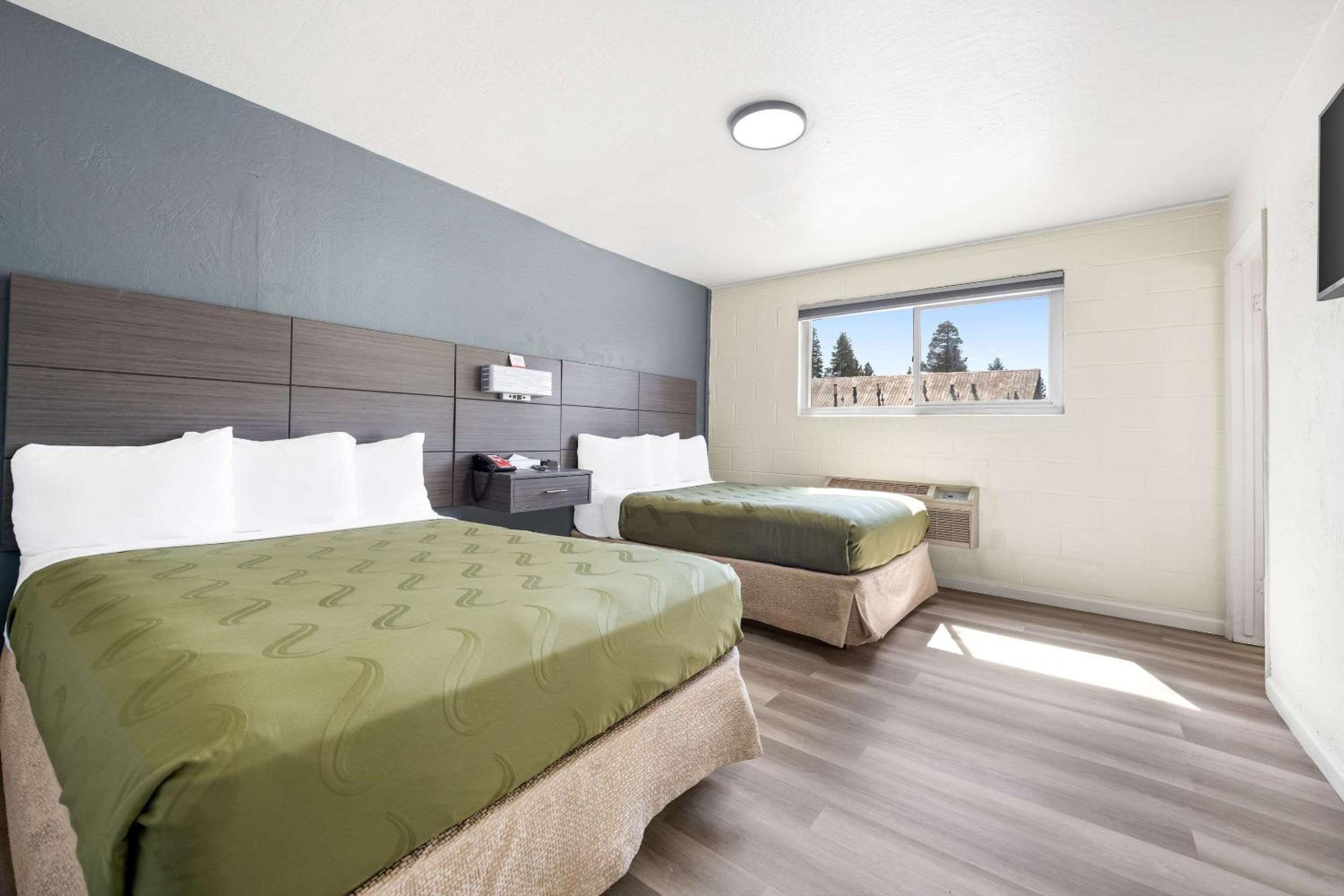Lake Tahoe Vacations - Econo Lodge Inn Suites Heavenly Village Area - Property Image 4