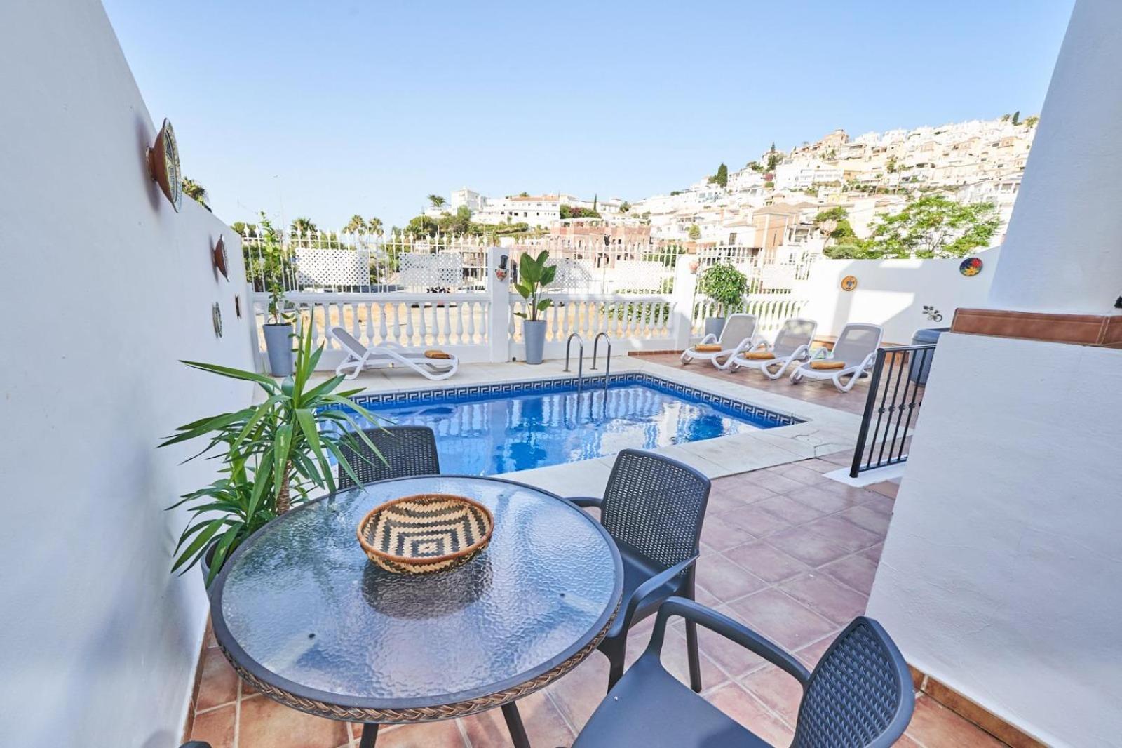 Villa Pura - Private Jacuzzi & Heated Pool view 2