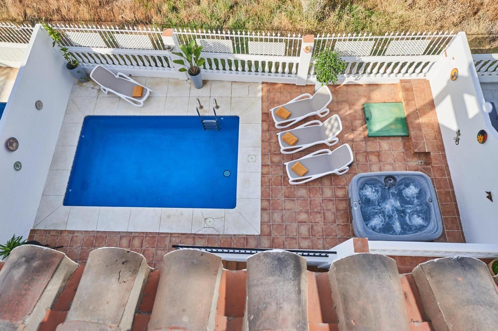 Villa Pura - Private Jacuzzi & Heated Pool view 3