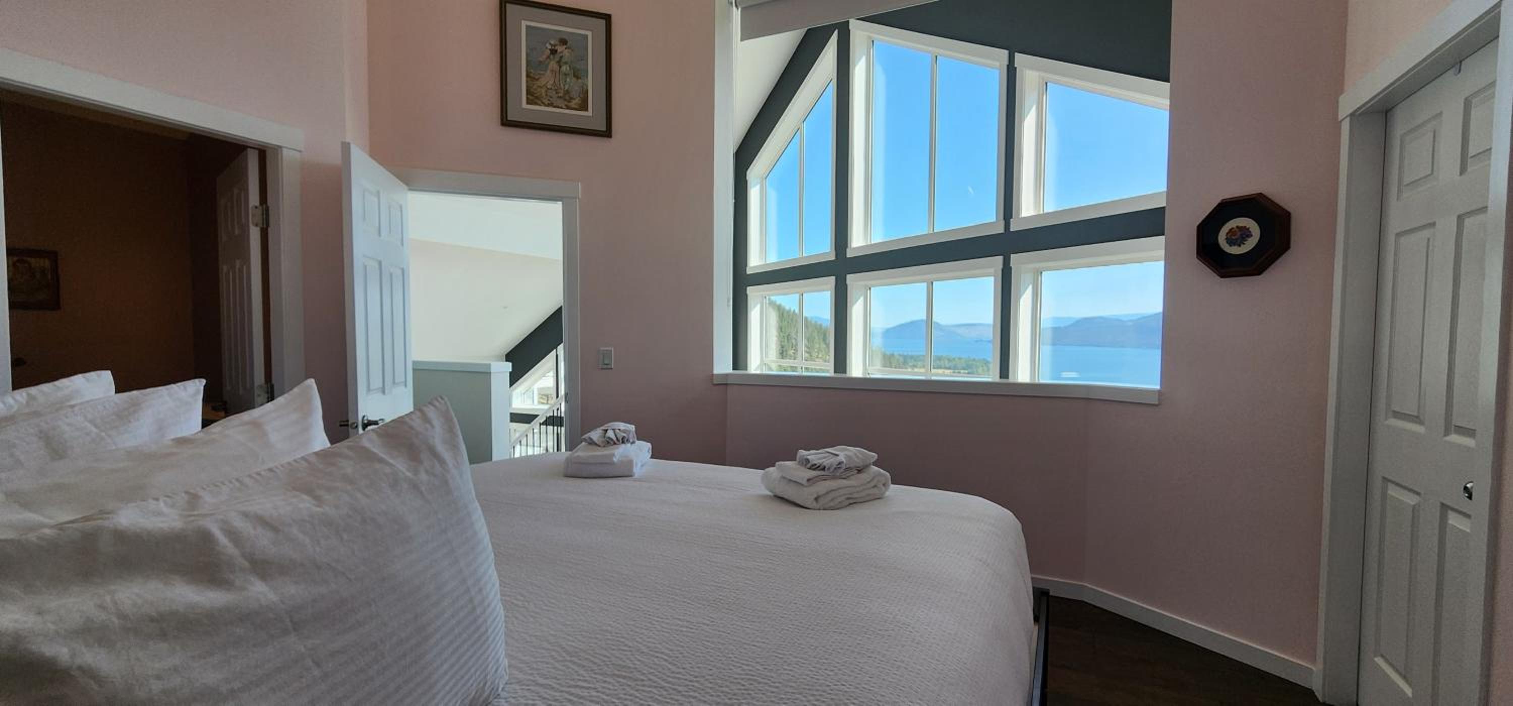 La Casa Lakeside Resort