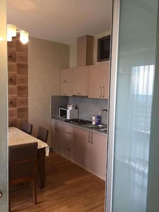 Modern & Spacious Apartment
