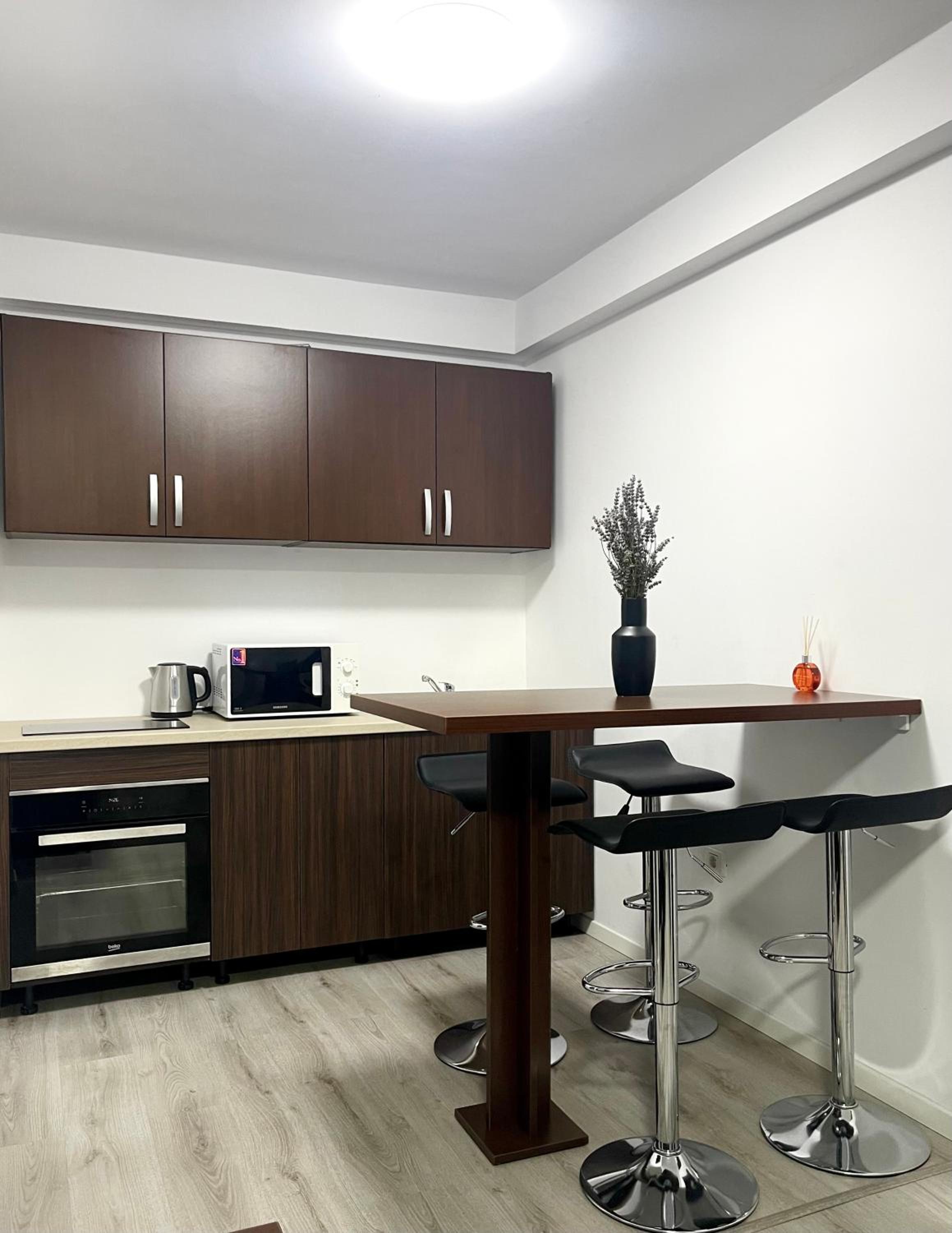 Alexander Home