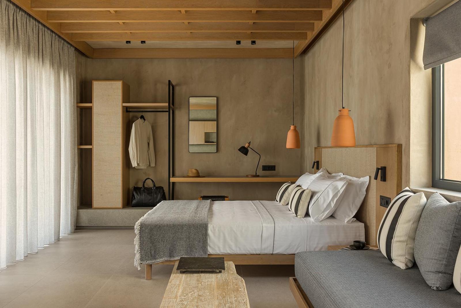 Monalia suites