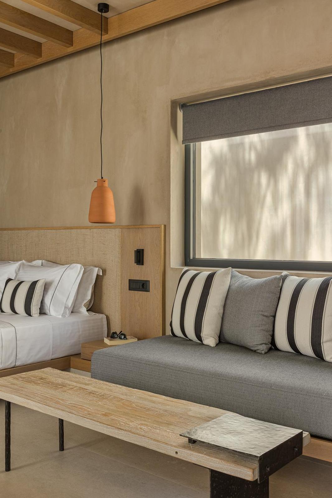 Monalia suites