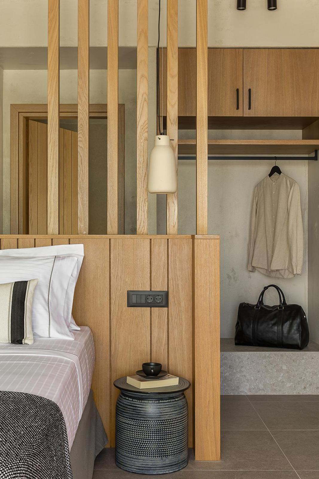 Monalia suites
