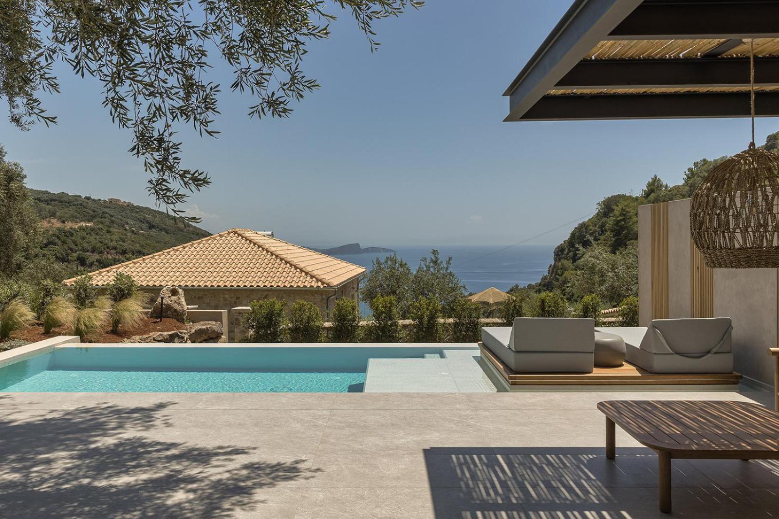 Monalia suites