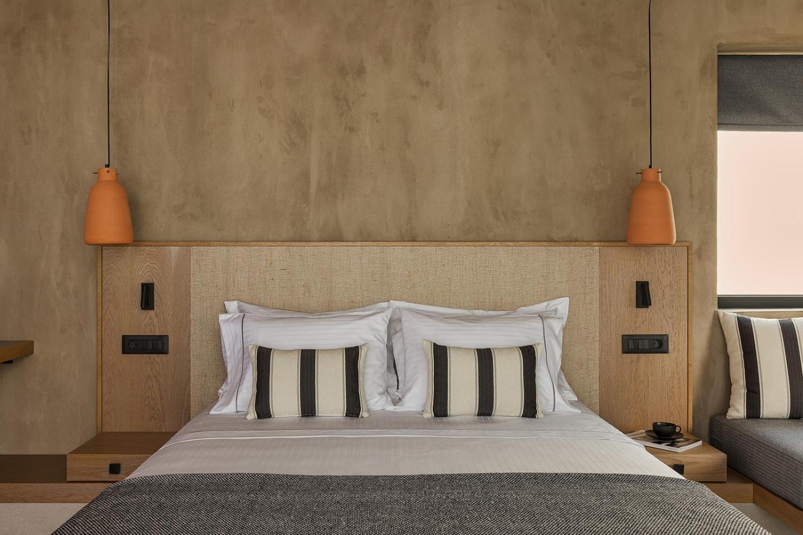 Monalia suites