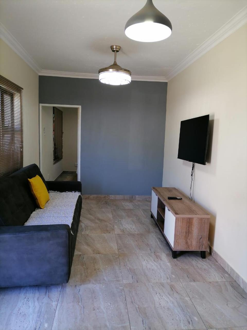 Evans Village - Apartments & Spa