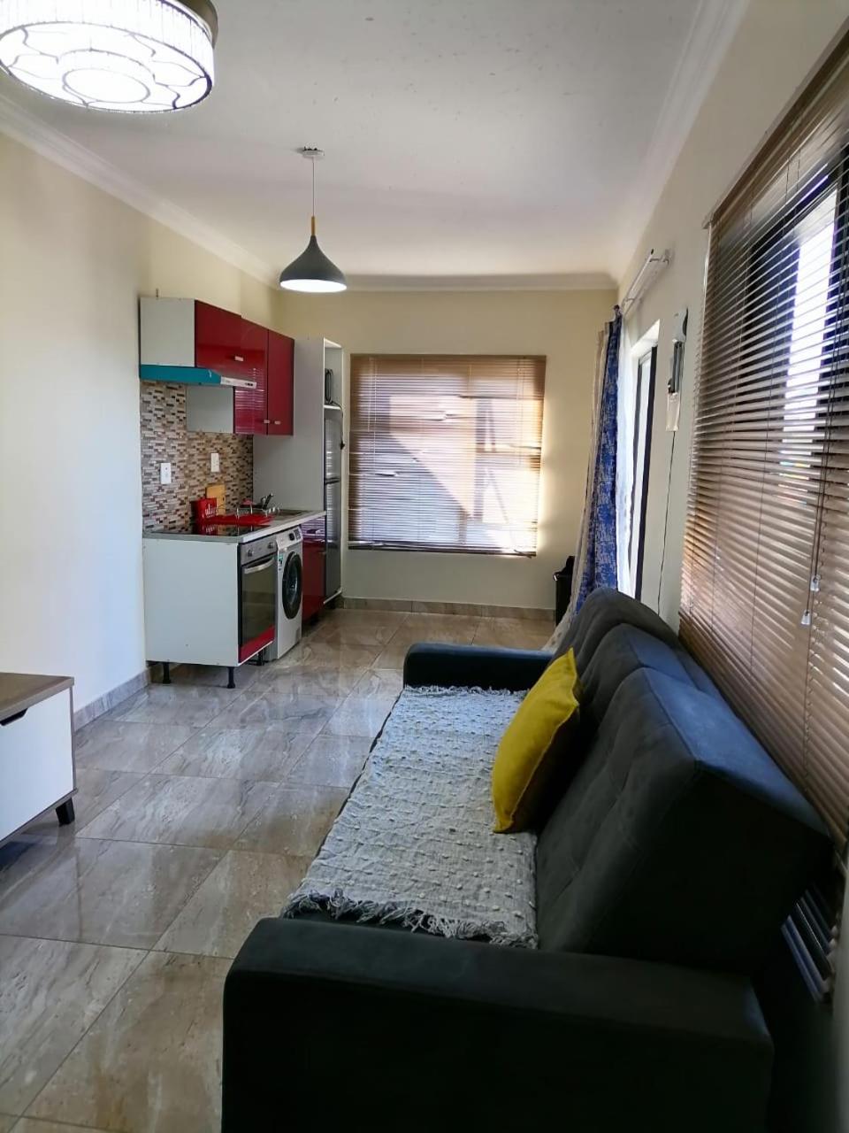 Evans Village - Apartments & Spa