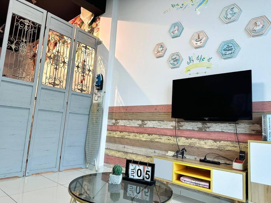 Unicorn Fairy Theme 2BR Airport Suite# Straits Intl# Pantai Hospt photo 3